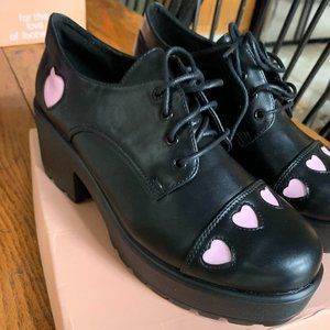 BRAND NEW - Chunky Heart Mary Janes